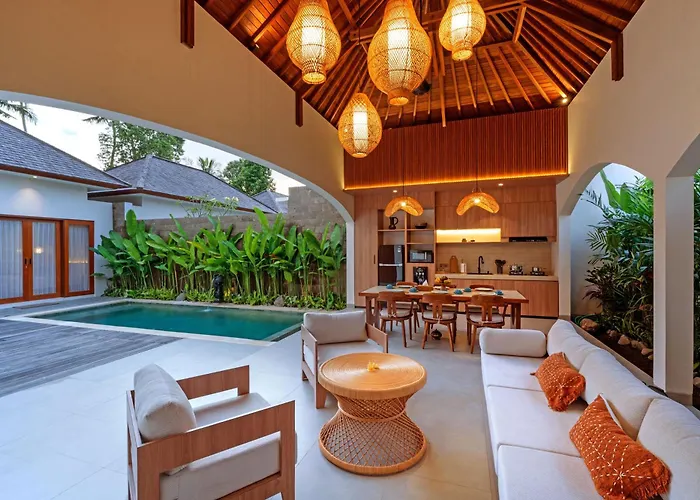 Nava * Ubud